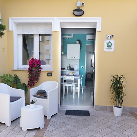 Residence Yellow Римини Экстерьер фото